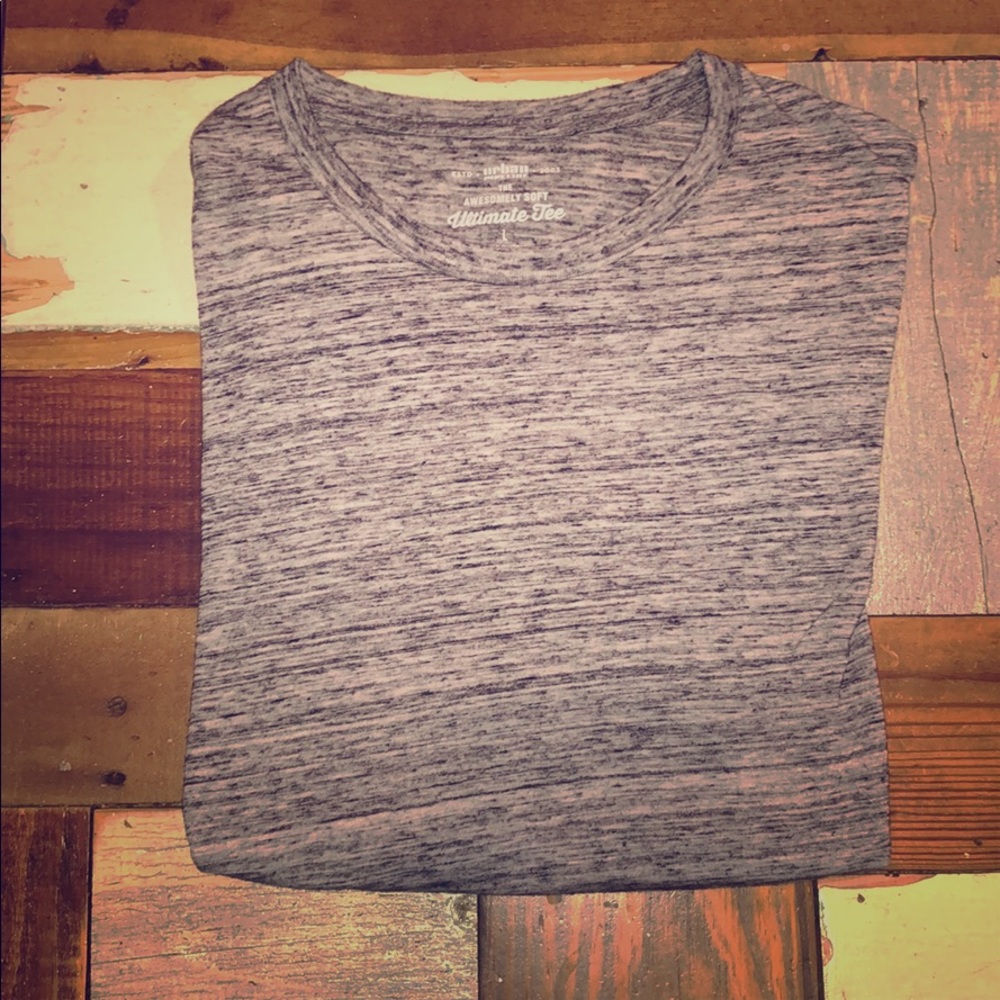 Urban Pipeline large gray and black t-shirt